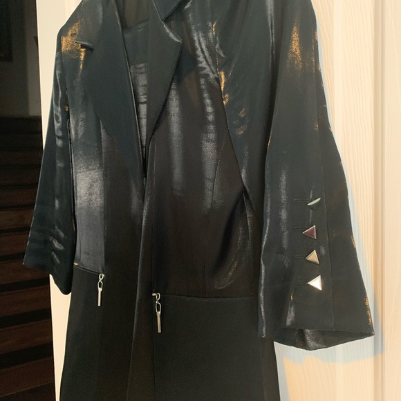 Black suite - Picture 2 of 4